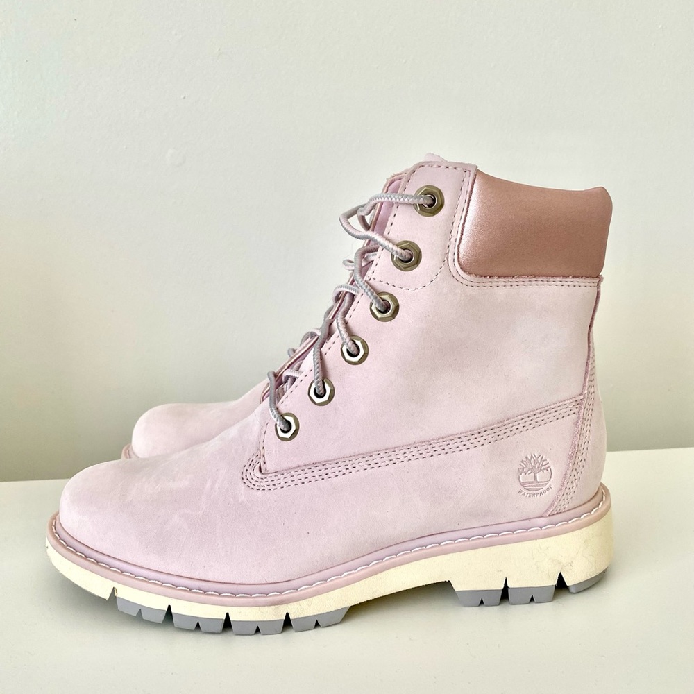 *LIKE NEW* *RARE* Timberland Women's Powder Pink Boots